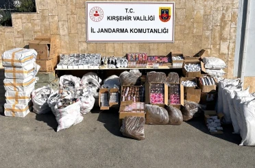 Kırşehir’de tırda 12.5 TL’lik gümrük kaçağı eşya ele geçirildi