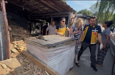Kışlık yakacak derdine düşen kadının talihsiz anı: Diskten fırlayan tahta parçası yüzünden yaraladı 