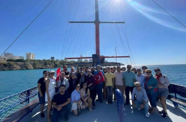 "Kitaplar Konuşuyor" projesi gönüllülerle denize açıldı 