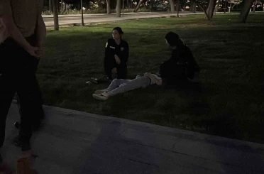 Kız çocuğu parkta baygın bulundu