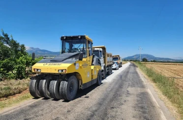 Kızılcabölük-Altınova yolu yenileme çalışmalarının ardından ulaşıma açıldı 