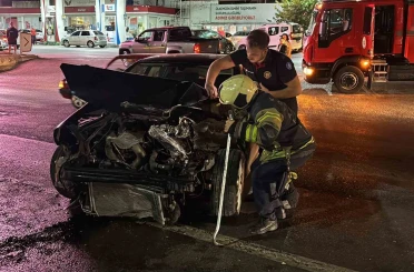 Kocaeli’de iki otomobil çarpıştı: 4 yaralı 