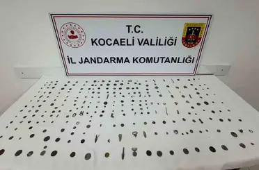 Kocaeli’de kaçakçılık operasyonu: 6,2 ton tütün ve 511 tarihi eser ele geçirildi
