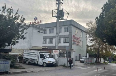 Kocaeli’de özel lisede gıda zehirlenmesi alarmı: 14 öğrenci hastaneye kaldırıldı 