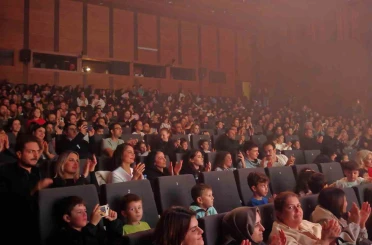 Kocaeli’de perdeler çocuklar için açıldı 