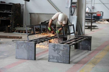 Kocaeli’de tramvay duraklarına 260 yeni bank yerleştiriliyor 