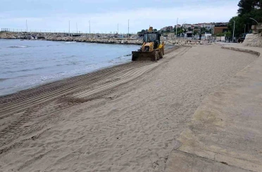 Kocaeli’nin turizm vitrini Kandıra’da 39 ton atık toplandı 