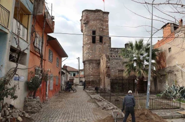 Koçarlı’da tarihi kule sokağında çalışmalar başladı 