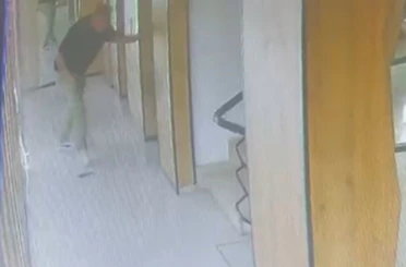 Kocası o anlara şahit olmuş: Bir çocuk annesini hayattan koparan asansör kazası kamerada 