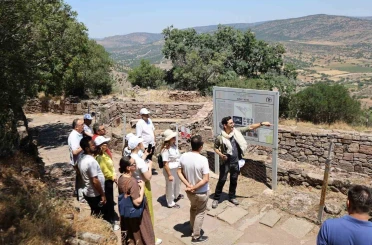 Komisyon üyeleri Yunusemre’nin tarih ve kültür rotasını keşfetti 
