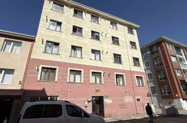 Komşularının yardımı ile hayatını sürdüren kanser hastası kadının acı sonu 