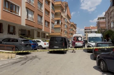 Komşusu tarafından öldürülen adamın arkadaşı: "Saldırganın önceden de olaylar çıkardığını ve apartmandaki kişilerle problem yaşadığını duymuştum" 