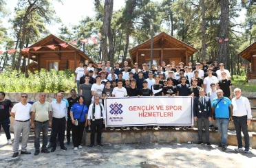 Konakpınar’da gençler sordu, Başkan Şehirli yanıtladı 