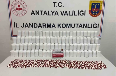 Kontrol noktasında durdurulan araçtan binlerce sentetik hap ele geçirildi 