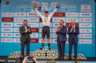 Konya Büyükşehirli pedallar, Cumhurbaşkanlığı Bisiklet Turu’nda göz doldurdu