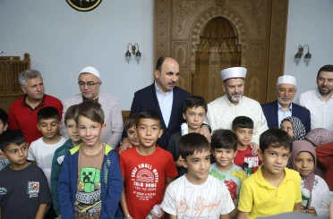 Konya’da çocuklar bisiklet için camiye koştu! Başkan Altay da coşkuya ortak oldu
