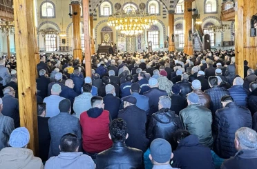 Konya'da Ramazan ayının son cuma namazı kılındı