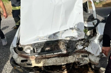 Konya’da TIR Dehşeti: Otomobille Çarpışan Araçta 2 Kişi Yaralandı