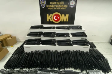 Konya'da yüzlerce silah ve silah parçası ele geçirildi