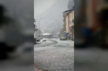 Konya Nisan ortasında beyaza büründü