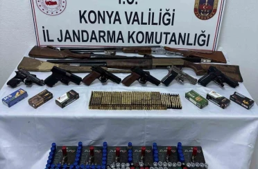 Konya’da jandarma çok sayıda silah ve silah parçası ele geçirdi: 3 tutuklama 
