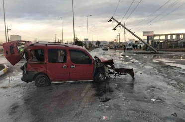 Konya’da tır ile kamyonet çarpıştı: 1 yaralı 