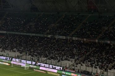 Konyaspor ilk devrede fişi çekti! Konyaspor :2 Trabzonspor : 0