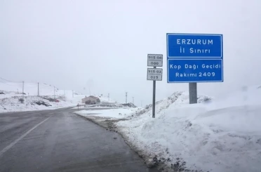 Kop Dağı’nda kar yağışı aralıklarla devam ediyor 