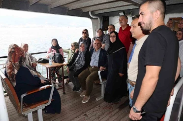 Körfez’in çınarları vapur gezisinde buluştu 