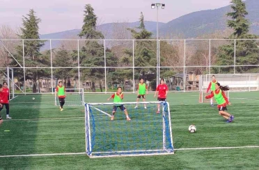 Körfez’in kızları şampiyonluk için hazırlanıyor 