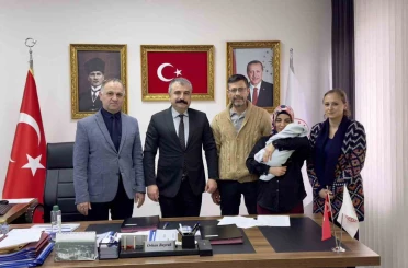 Koruyucu aile projesi bir çocuğu daha sıcak yuvaya kavuşturdu 