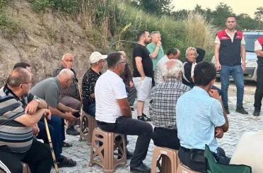 Köy köy gezip vatandaşları bilgilendiriyorlar 