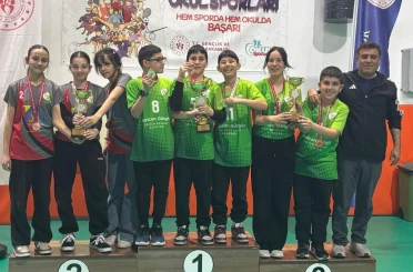 Köyceğiz Toparlar Ortaokulu Floor Curling’te İl birincisi oldu 