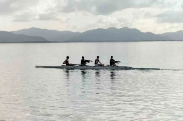 Köyceğiz’de yarıyıl tatili kürek okulu eğitimleri sürüyor 