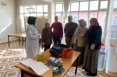 Köyde yaşayan vatandaşlara kanser taramalarının önemi anlatıldı 