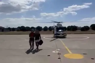 Koyun Adası’nda mahsur kalan 2 kişi Sahil Güvenlik helikopteriyle kurtarıldı
