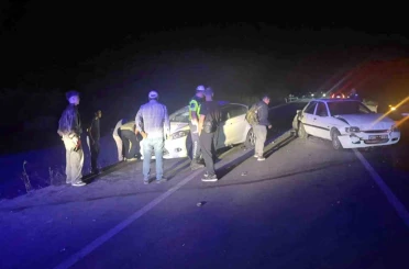 Koyun sürüsü zincirleme kazaya sebep oldu: 1’i çocuk 3 kişi yaralandı, 6 koyun telef oldu 