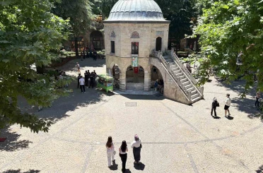 Kozahan’da masa ve sandalyeler yeniden toplatıldı 