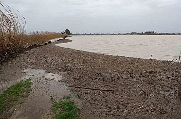 Kozan’da sağanak taşkınlara yol açtı 