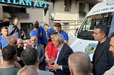 Küçükçekmece Kaymakamı ve Belediye Başkanı yangın yerinde inceleme yaptı, ölen vatandaş için başsağlığı diledi 