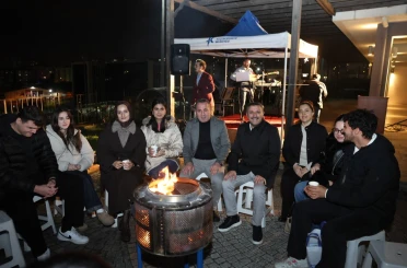 Küçükçekmeceli gençler, en uzun gecede buluştu 