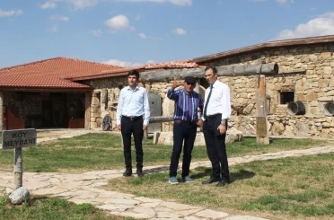 KUDAKA ile Kenan Yavuz Etnografya Müzesi arasında kültürel miras ve turizm iş birliği görüşmesi 