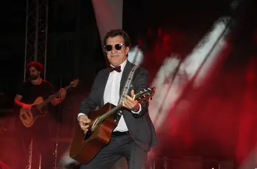 Kula, Ayna’nın şarkılarıyla coştu
