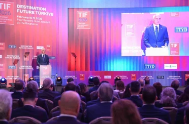 Kültür ve Turizm Bakanı Ersoy, turizm gelirindeki artışa vurgu yaptı 