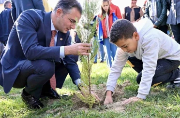Kulu ve Karapınar’da fidanlar toprakla buluştu 