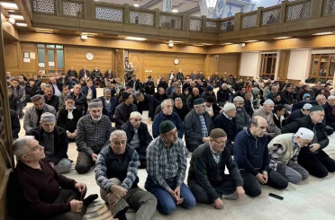 Kulu’da ilk teravih namazında camiler doldu 