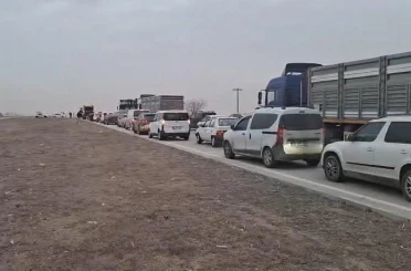 Kum fırtınası trafiği olumsuz ekliyor