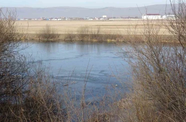 Kura Nehri’nin yüzeyi dondu 