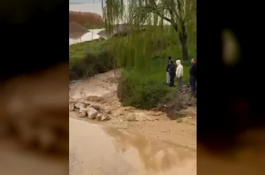 Kuraklığın ardından gelen sağanak İznik’i vurdu 