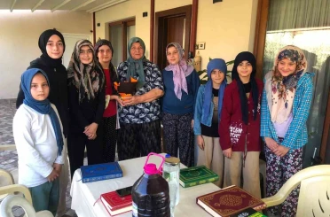 Kur’an kursu öğrencilerden gazi eşine dua ziyareti 